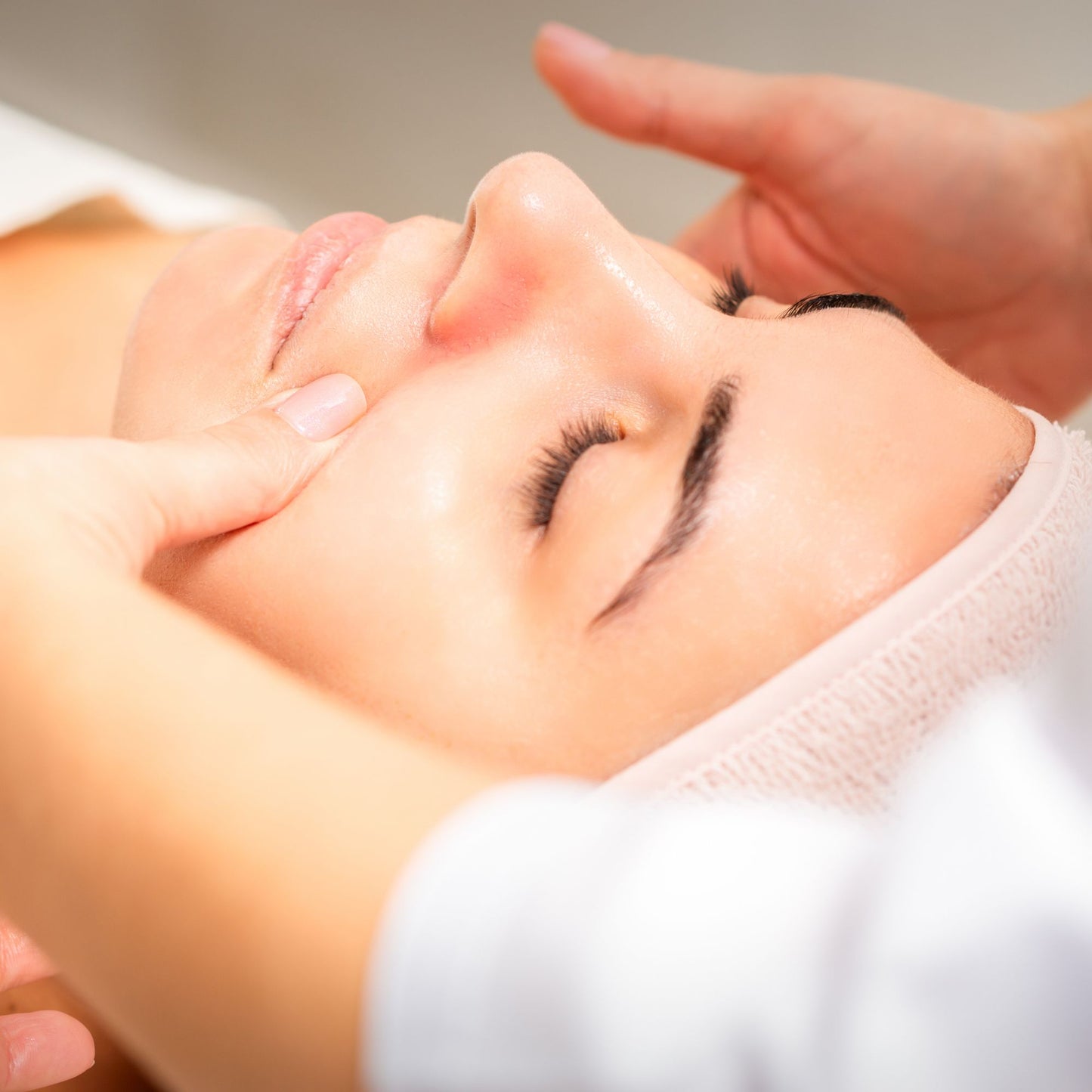 -50% for Women's Gold facial/ Thermo Herb Face lift/ Face Clean up with upper lip and eye brow threading at a Salon with a History of 15 Years in the field