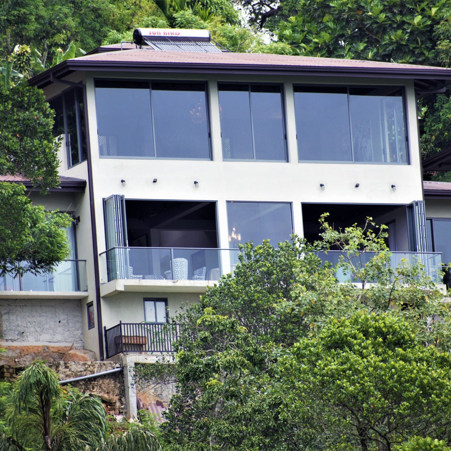 2 or 3 Days in a villa for 2 people: Double luxury rooms with mountain view + half-board dining