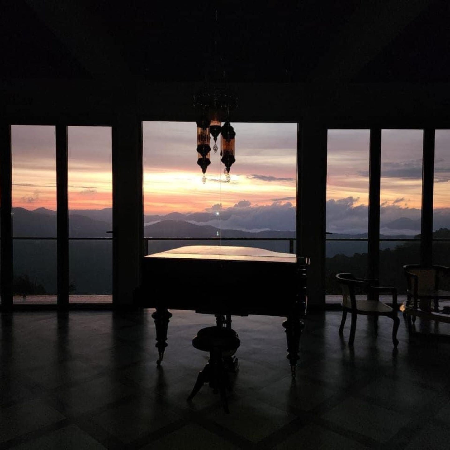 2 or 3 Days in a villa for 2 people: Double luxury rooms with mountain view + half-board dining