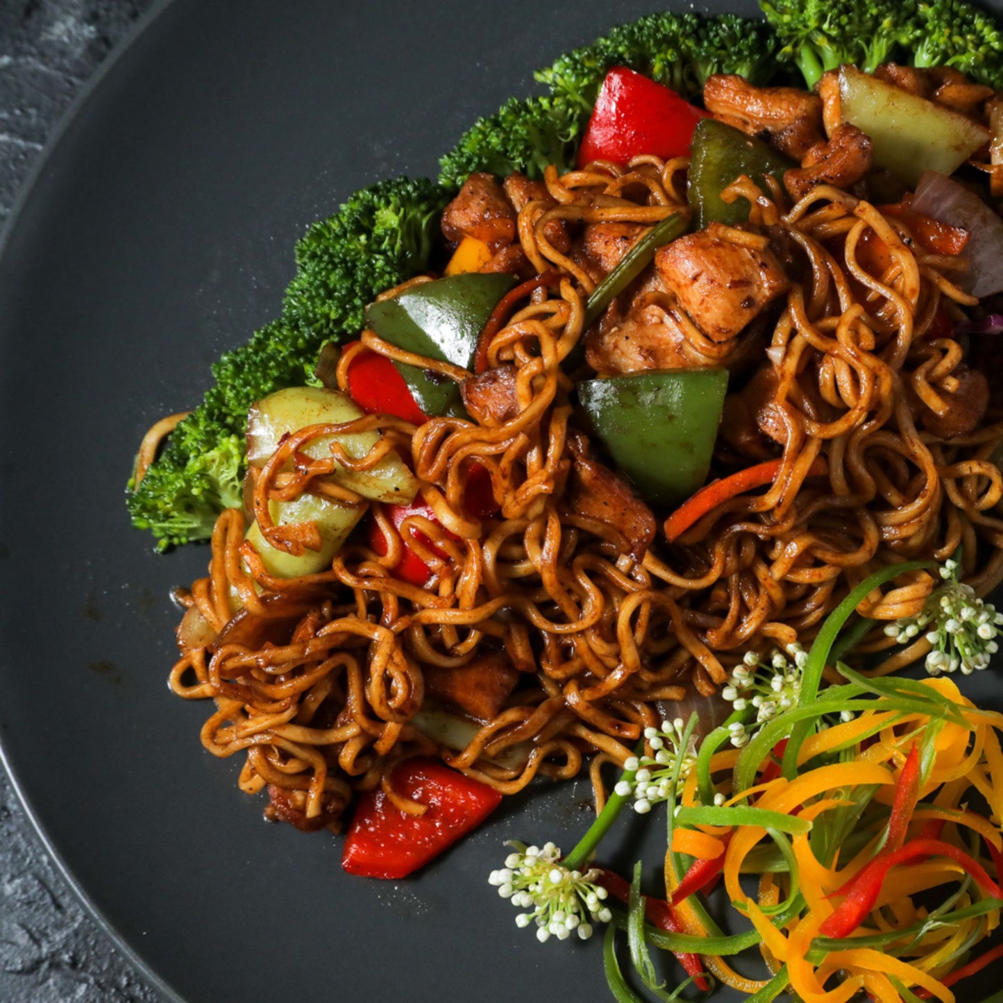 6 springs rolls with dippings + 2 noodles + 2 Mojitos of your choice for 2 people at Spring Rolls, One Galle face