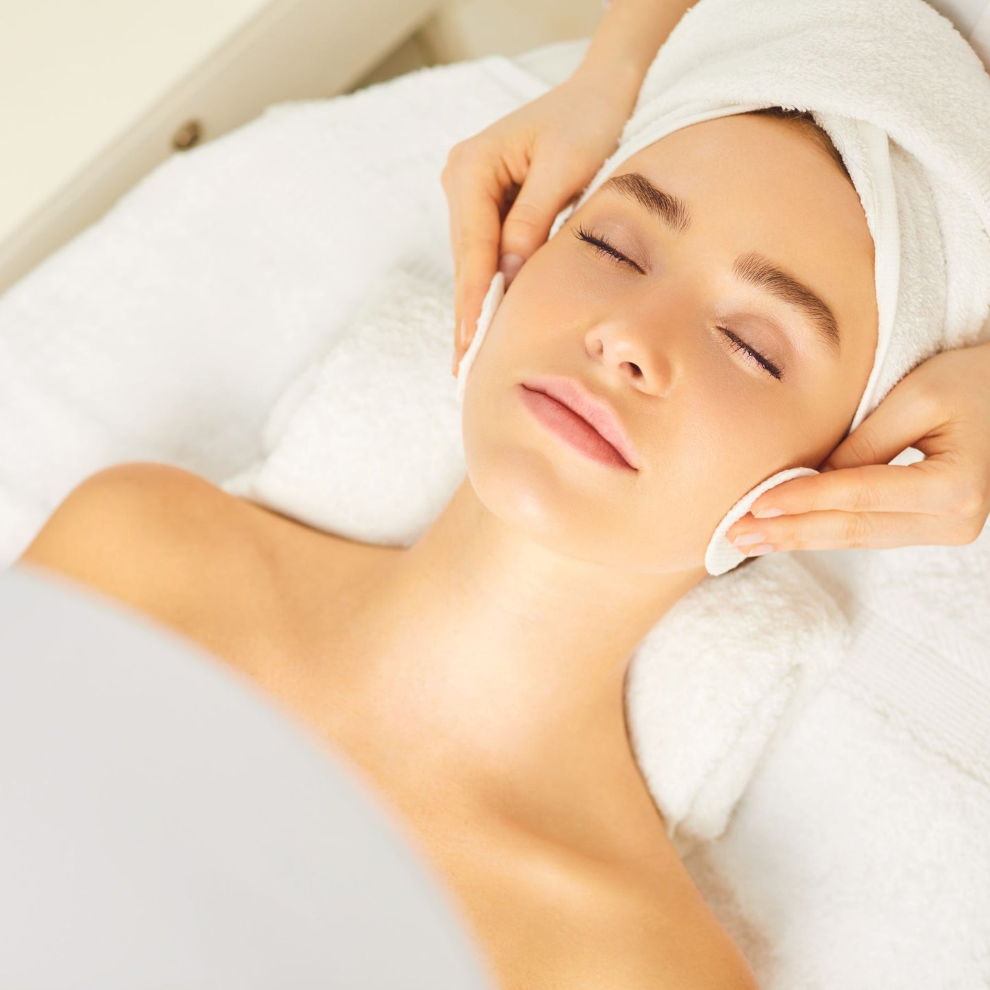2:30 hours of Special Foot and Head Massage with Facial, Manicure and Pedicure at Foot Mania for all genders