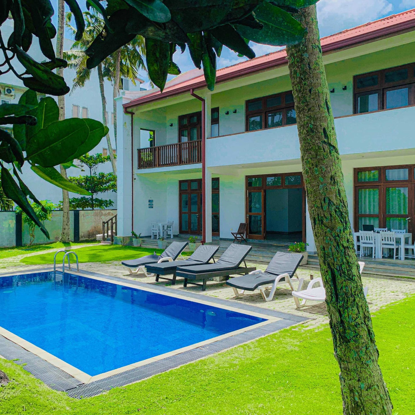 Upto 46% Off for 2 Days (1 night) stay in a Spacious Deluxe Double Room with Sea View/Pool View