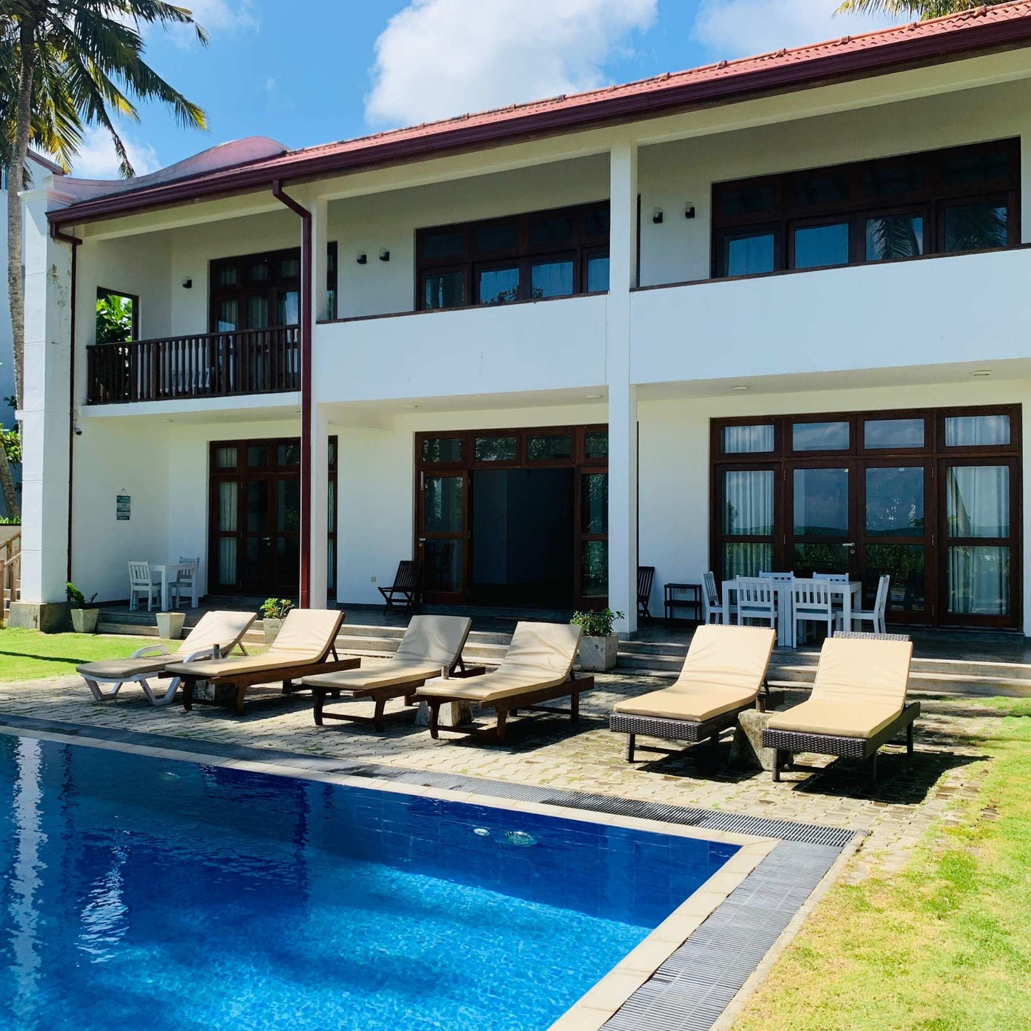 Upto 46% Off for 2 Days (1 night) stay in a Spacious Deluxe Double Room with Sea View/Pool View