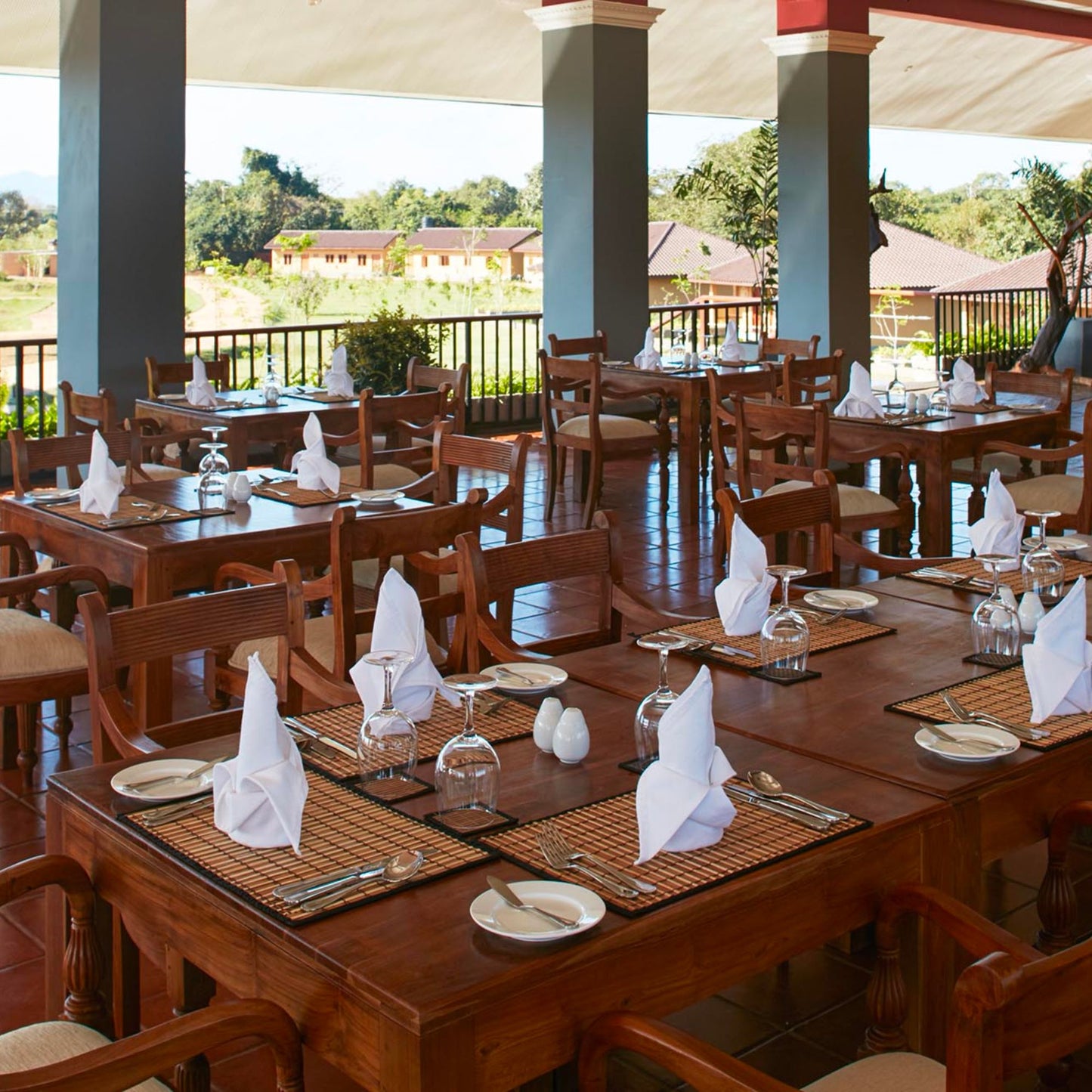 -59% offer for 3 or 4 Days with Private Jacuzzi, Full-board fine dining, Pools & Safari for 2 people