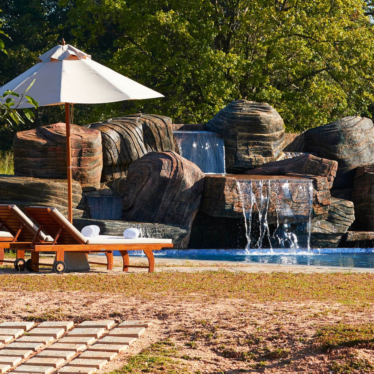 -59% offer for 3 or 4 Days with Private Jacuzzi, Full-board fine dining, Pools & Safari for 2 people